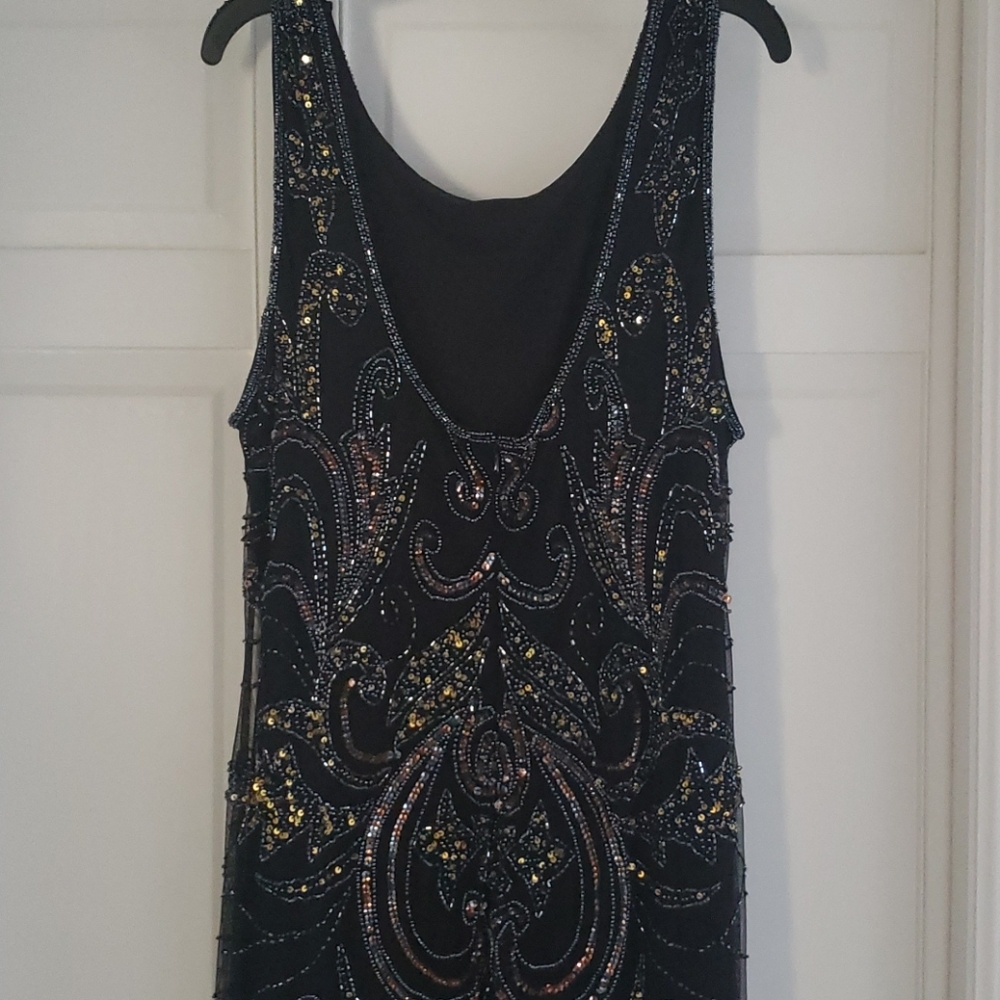 Gorgeous, formal, full-length beaded dress - Picture 3 of 9